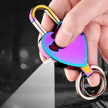 KARŠTO PARDAVIMO！！Nešiojami Širdies Formos Konstrukcijos Metalo Nuolatinis Keychain Lengvesni Dovana Prekes